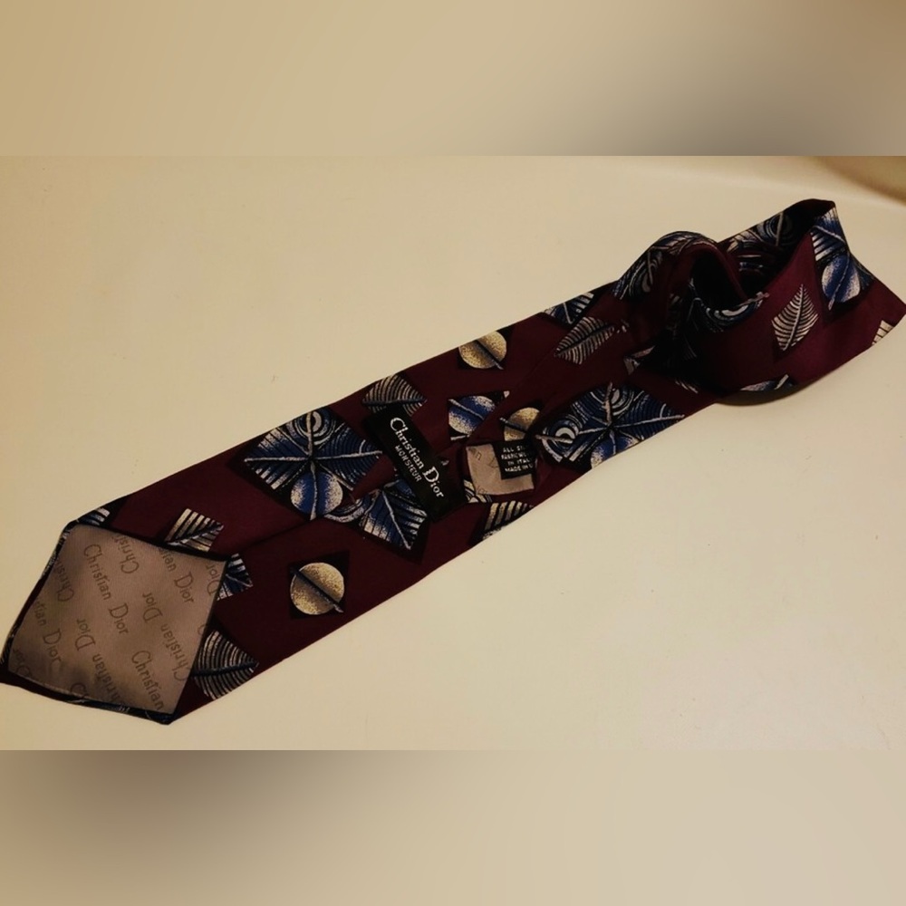 Men’s Vintage Christian Dior 80s Maroon Abstract Print Silk Tie - Picture 7 of 13